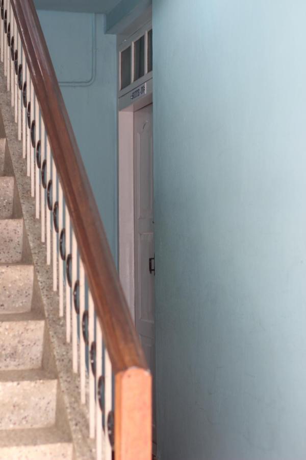 Bed And Bath For 1-8 People Hotel Thiruvananthapuram Bagian luar foto